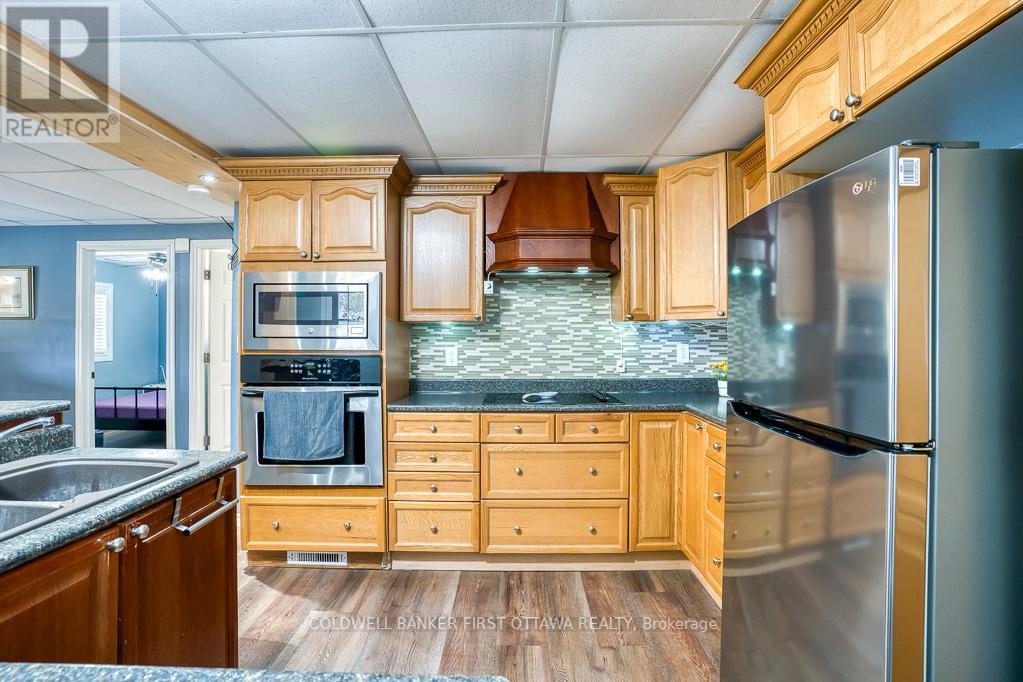 775 DARLING CONCESSION 7