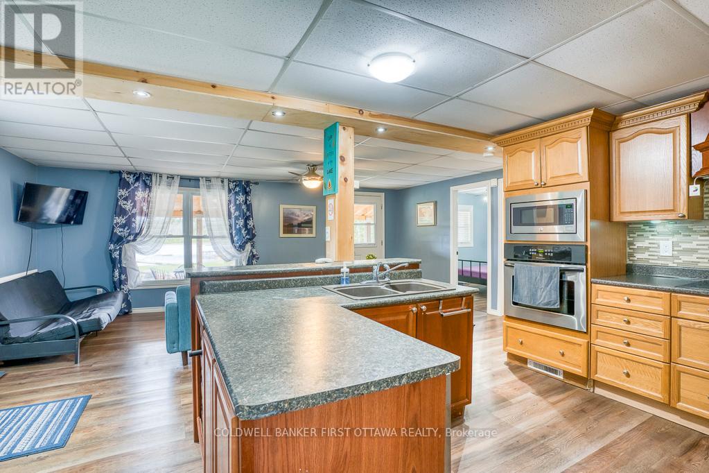 775 DARLING CONCESSION 7