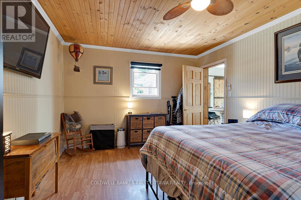 889 JONES POINT ROAD