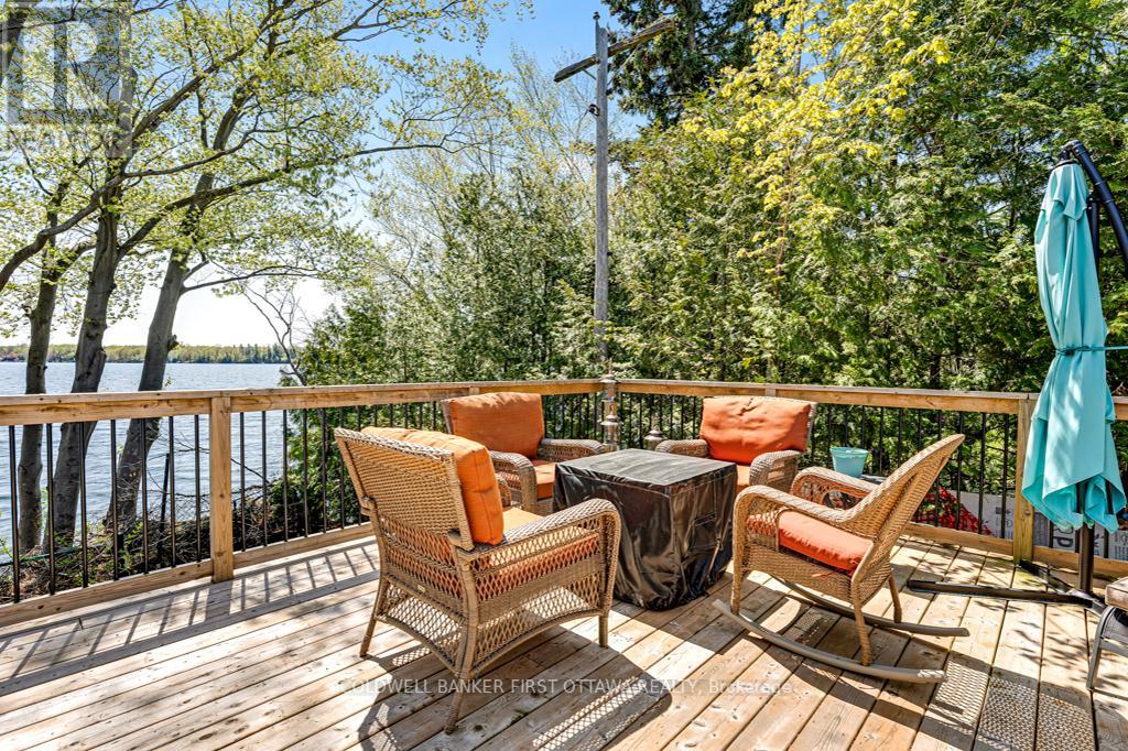889 JONES POINT ROAD