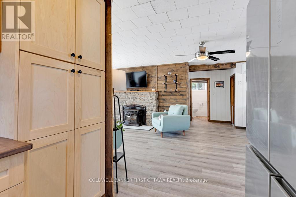 889 JONES POINT ROAD