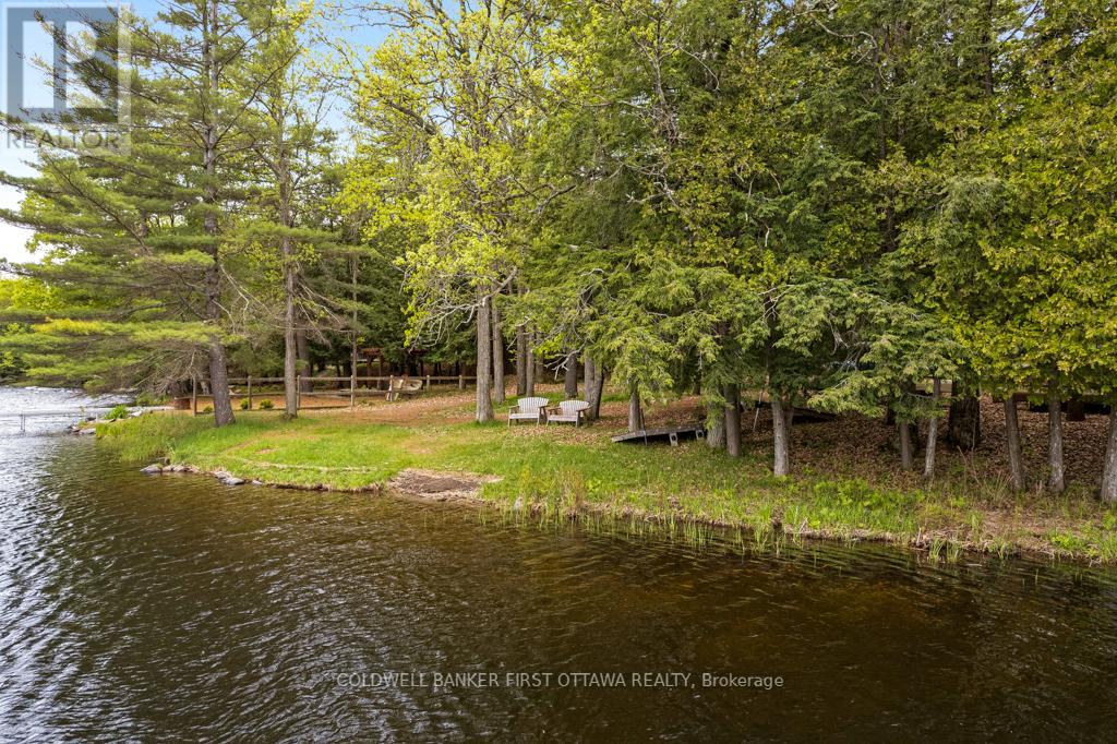 1036 PALMERSTON CRESCENT