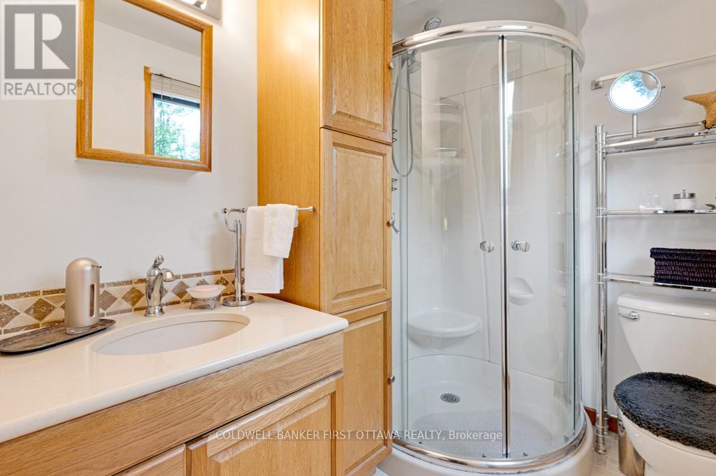 1036 PALMERSTON CRESCENT