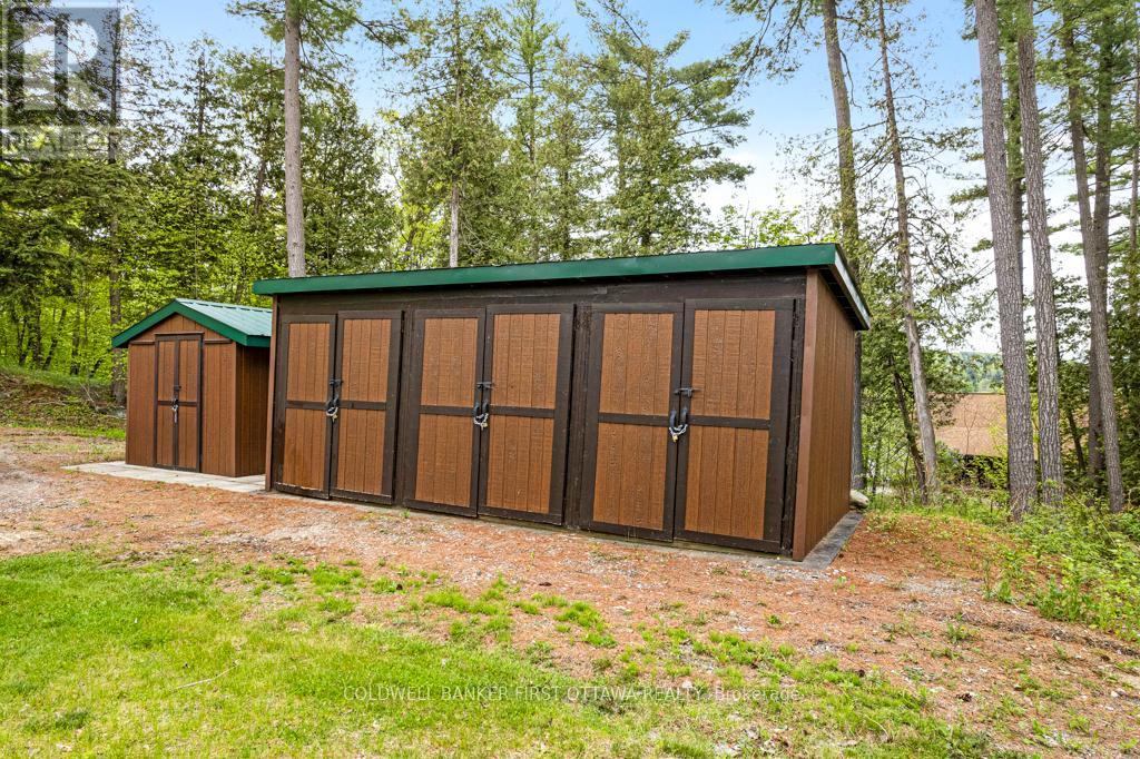 1036 PALMERSTON CRESCENT