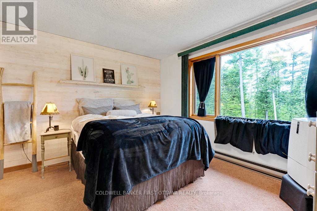 1036 PALMERSTON CRESCENT