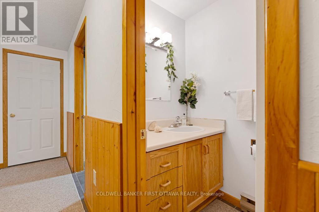 1036 PALMERSTON CRESCENT