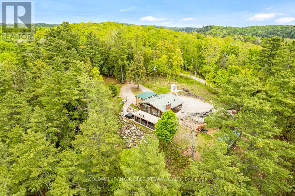 1036 PALMERSTON CRESCENT