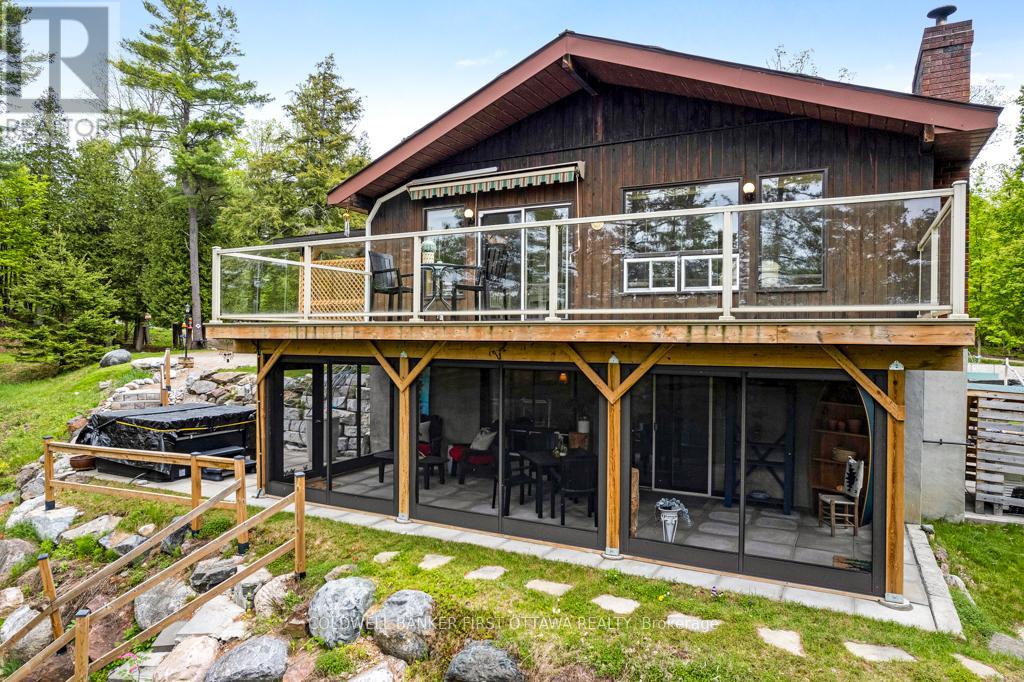 1036 PALMERSTON CRESCENT