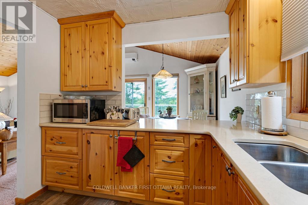 1036 PALMERSTON CRESCENT