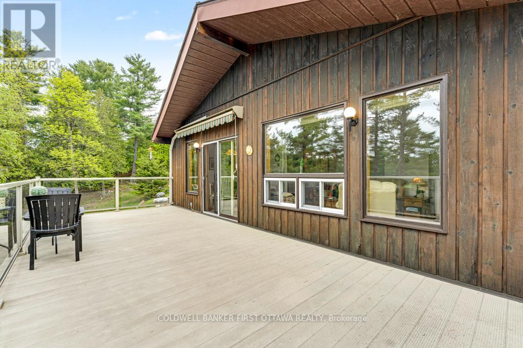 1036 PALMERSTON CRESCENT