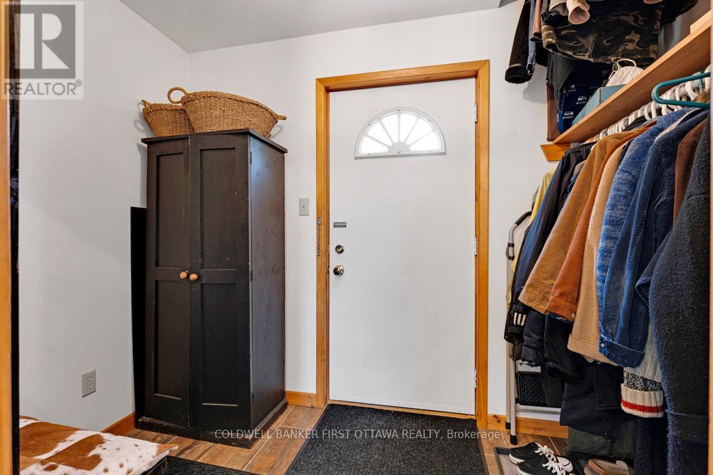 1036 PALMERSTON CRESCENT