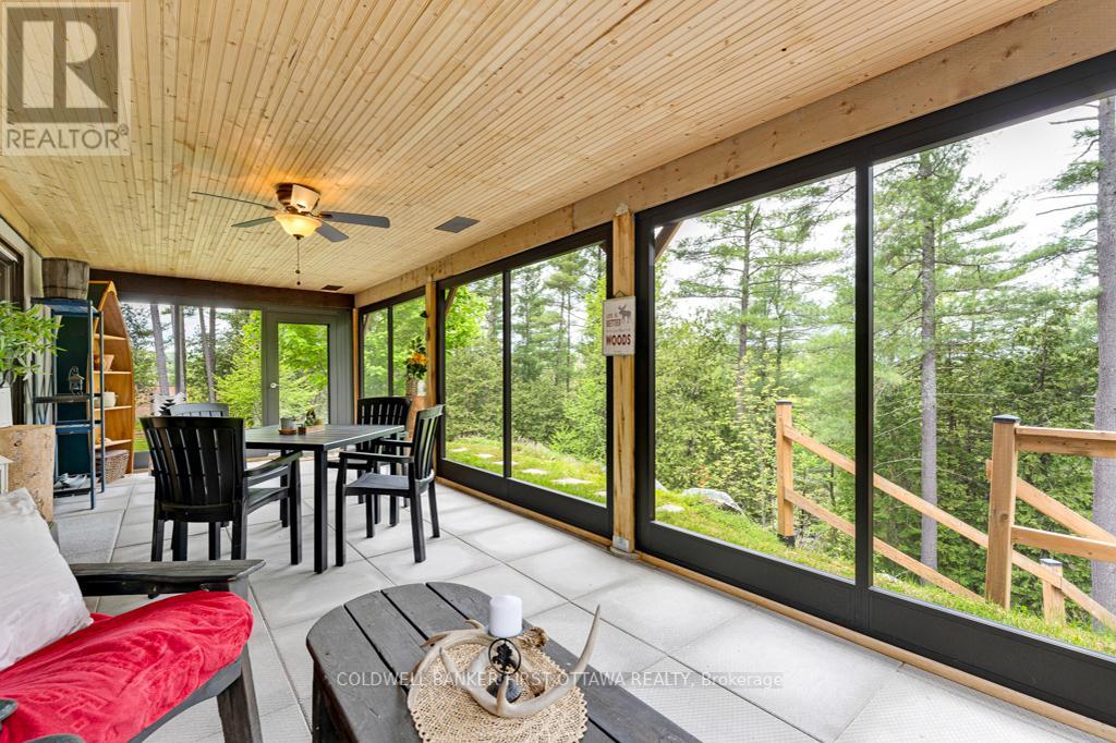 1036 PALMERSTON CRESCENT