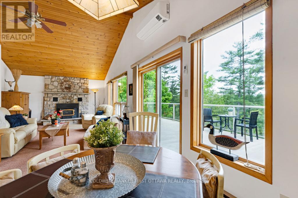 1036 PALMERSTON CRESCENT