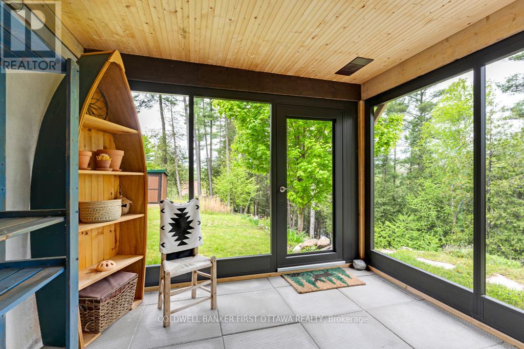 1036 PALMERSTON CRESCENT