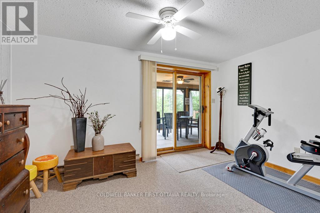 1036 PALMERSTON CRESCENT