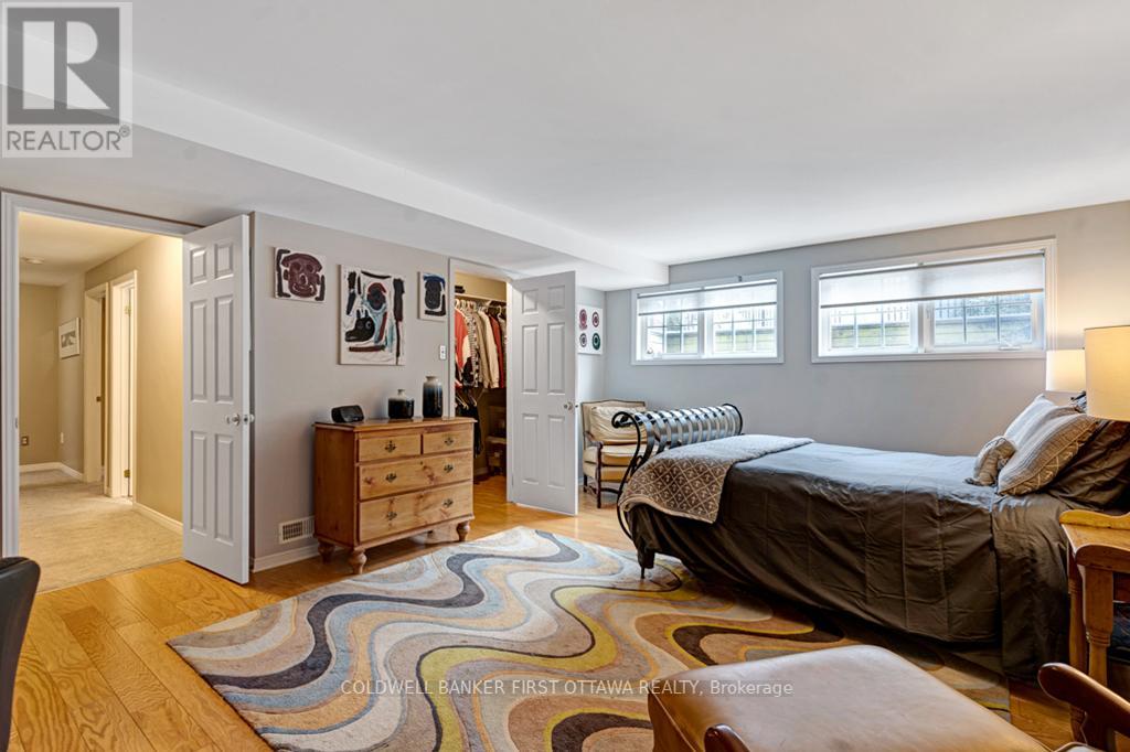 10 PERKINS BOULEVARD