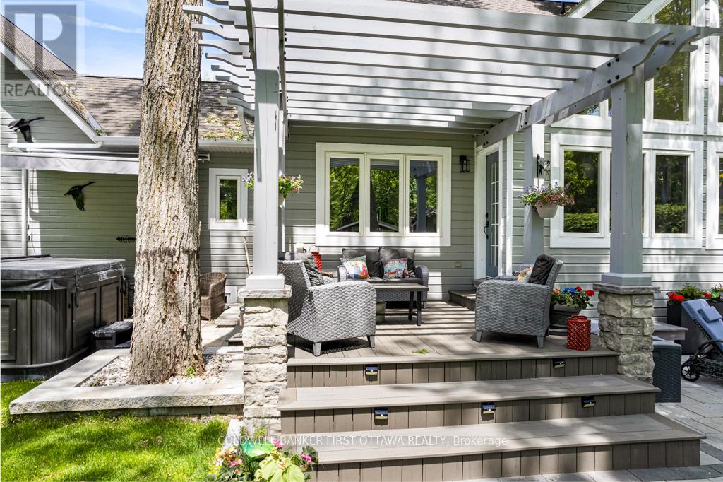 10 PERKINS BOULEVARD