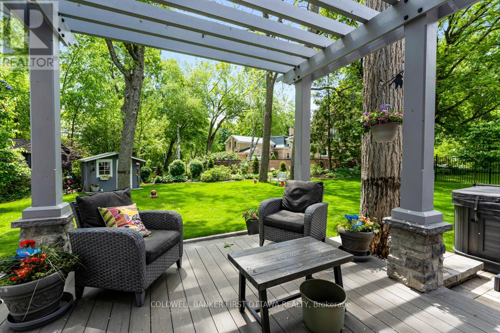 10 PERKINS BOULEVARD