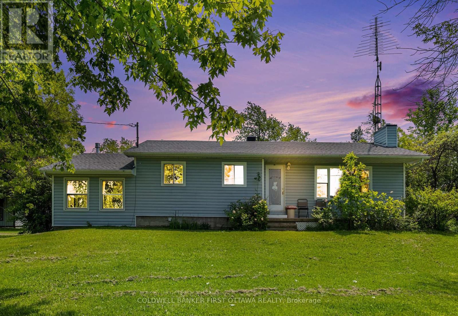 2185 TENNYSON ROAD