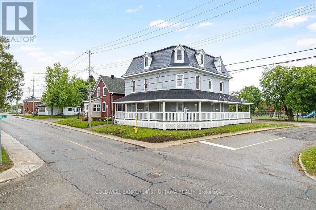 151 CHAMBERS STREET