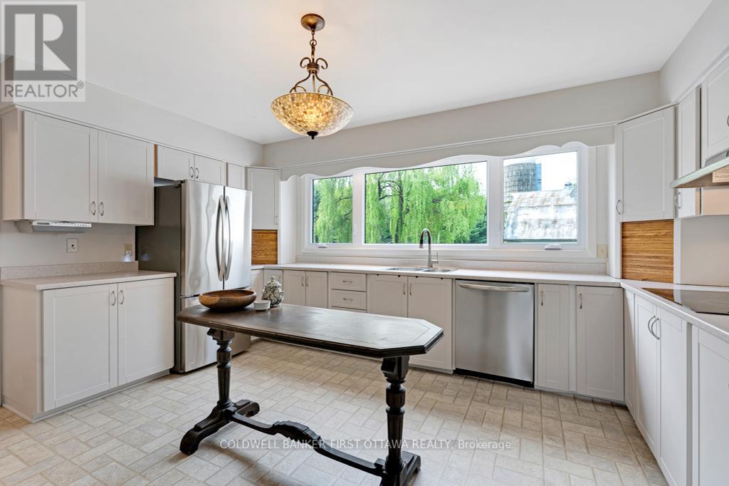 2603 RAMSAY 6D CONCESSION