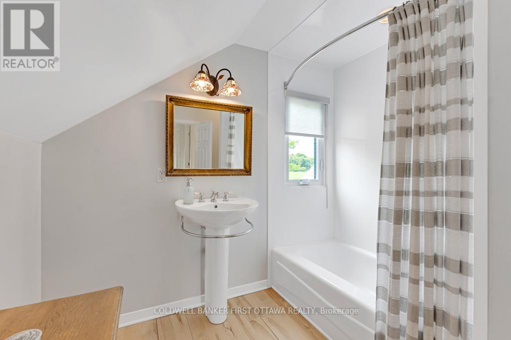 2603 RAMSAY 6D CONCESSION