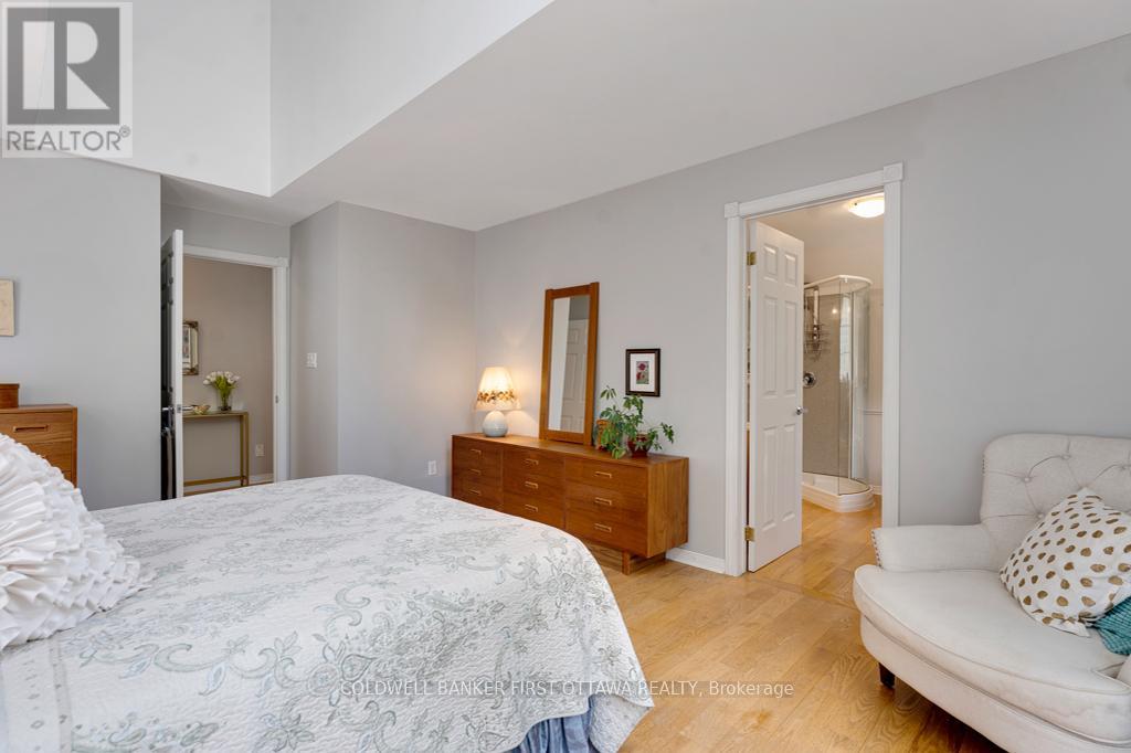 1718 BLUE HERON RIDGE