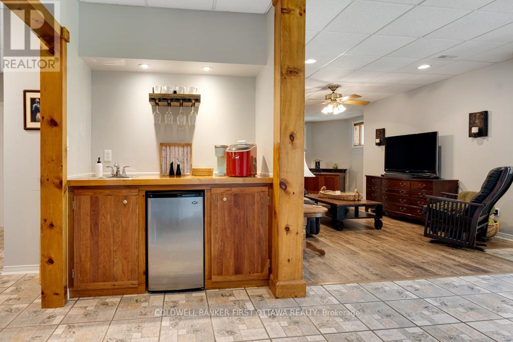 1718 BLUE HERON RIDGE