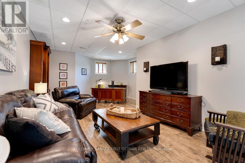 1718 BLUE HERON RIDGE