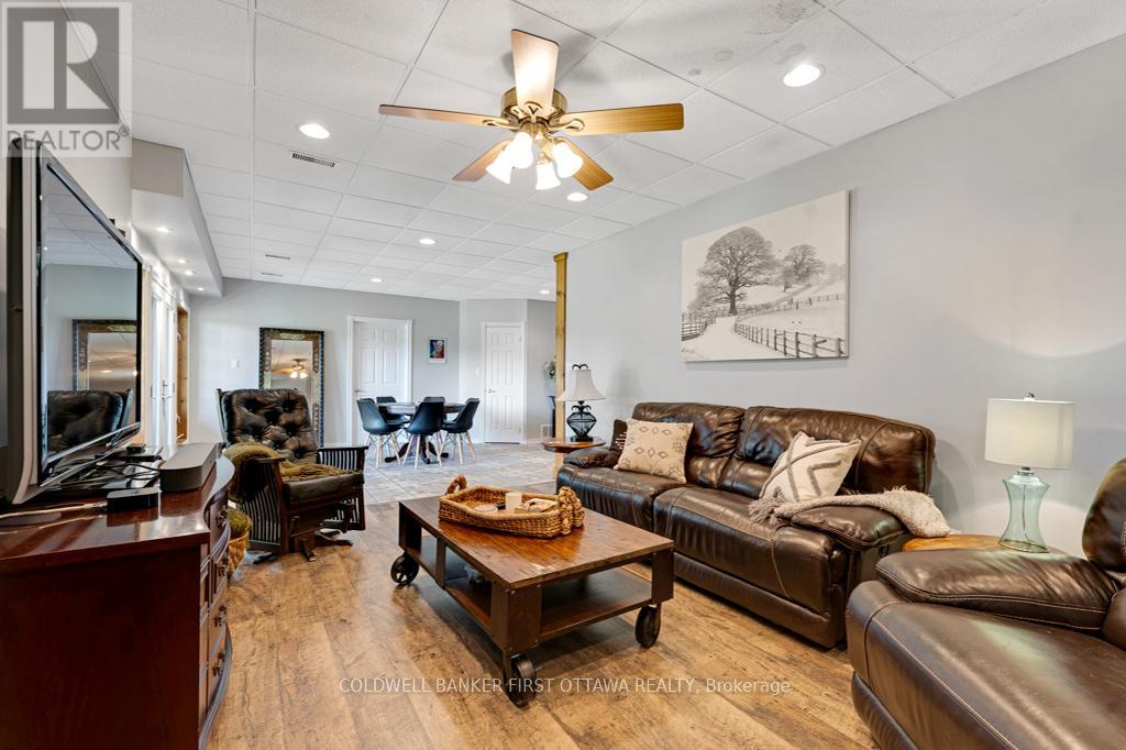 1718 BLUE HERON RIDGE