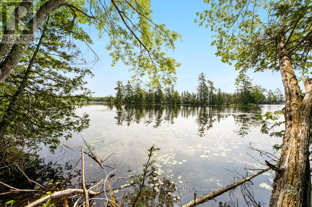 000 GRACEYS ISLAND