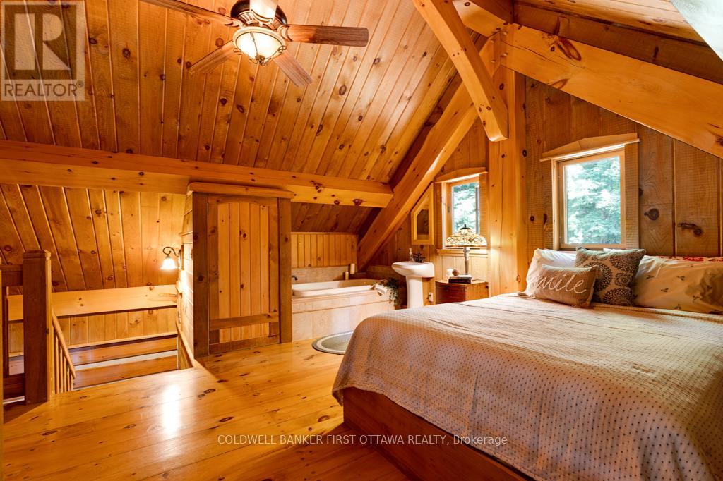 2275 PALMERSTON LAKE