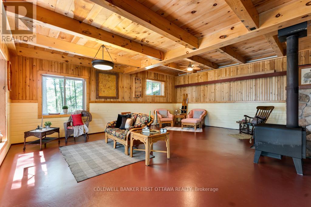 2275 PALMERSTON LAKE