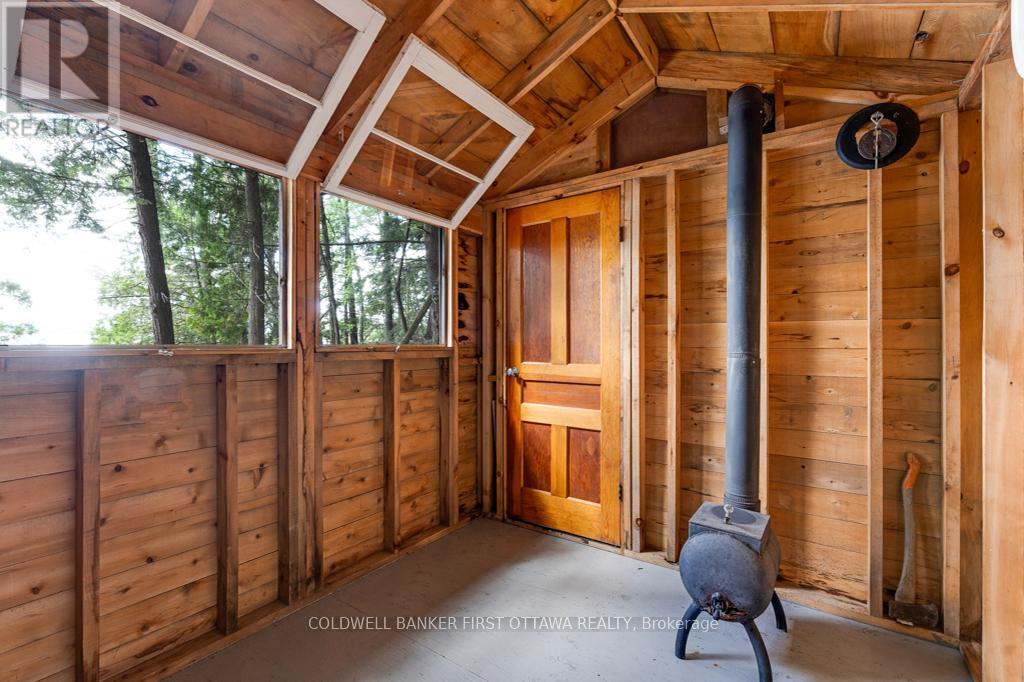 2275 PALMERSTON LAKE