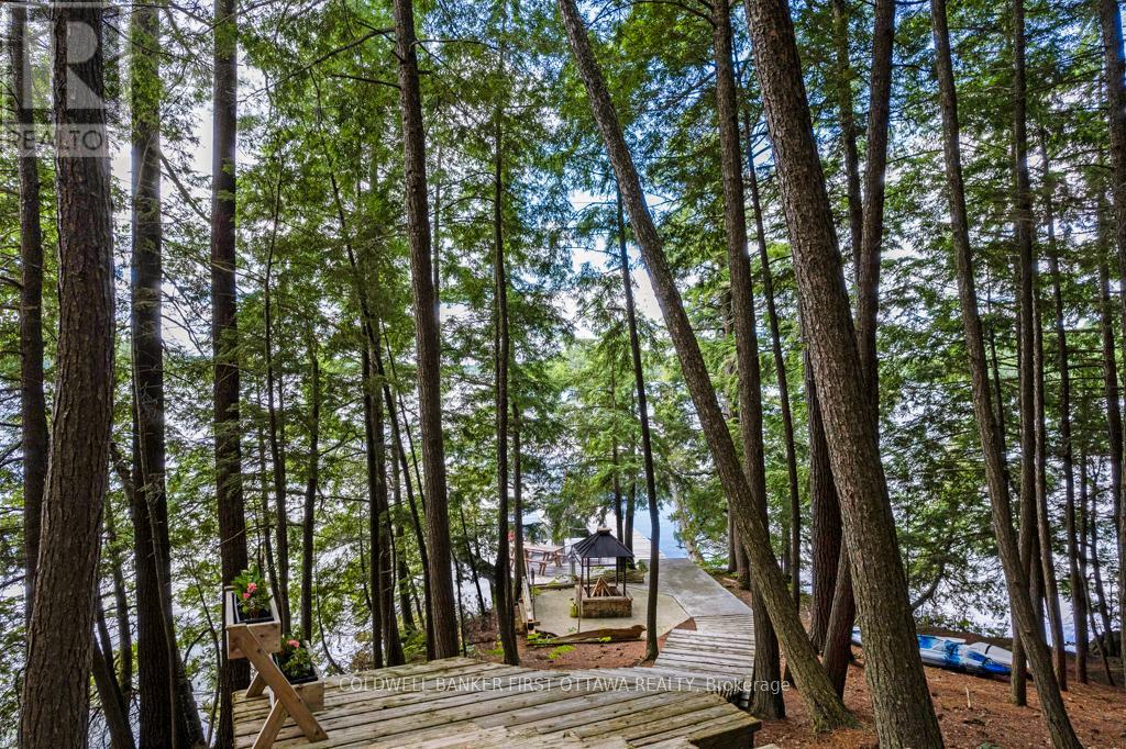 2275 PALMERSTON LAKE