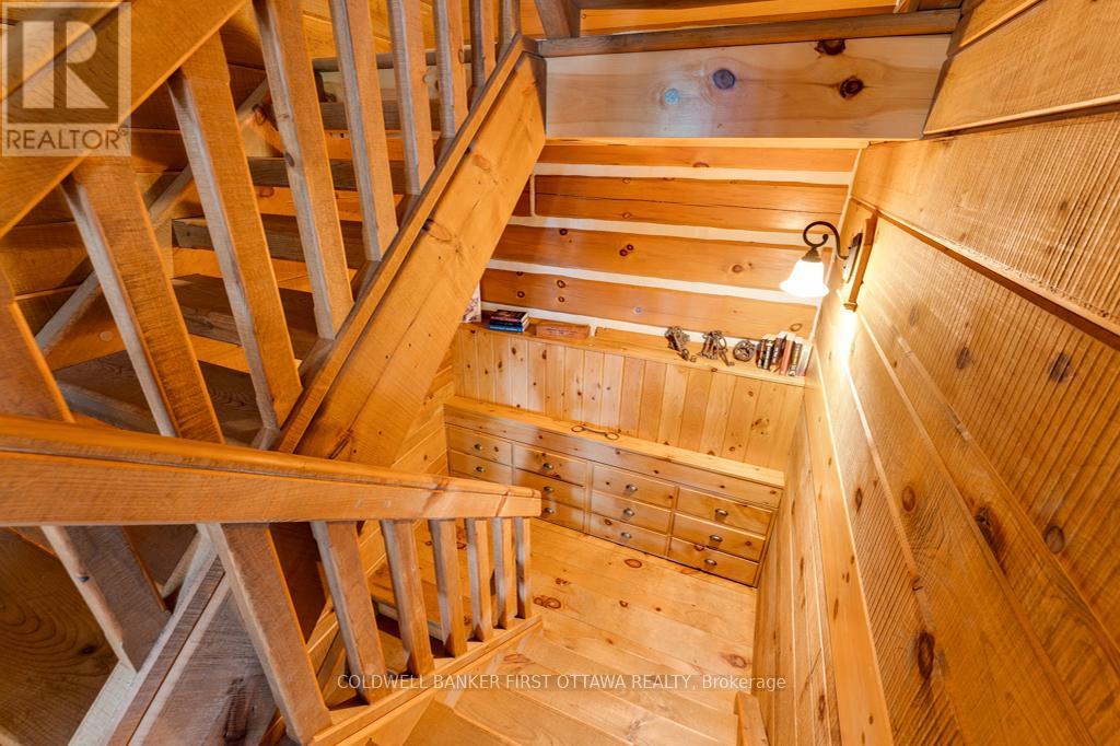 2275 PALMERSTON LAKE