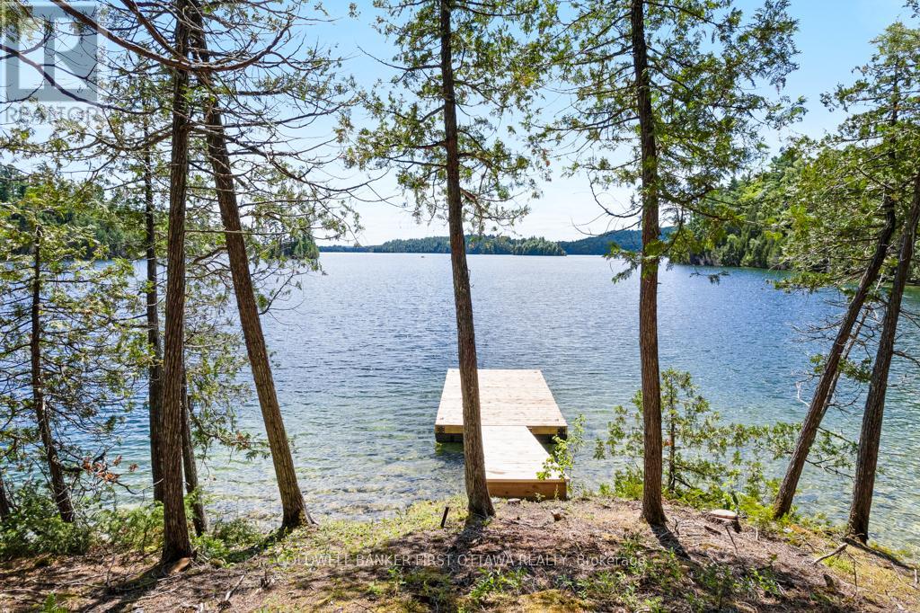 000 PALMERSTON LAKE
