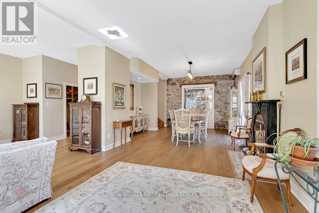 5B LEWIS STREET