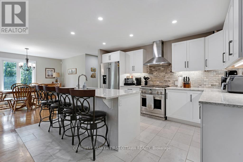 22 RIDEAU CROSSING CRESCENT