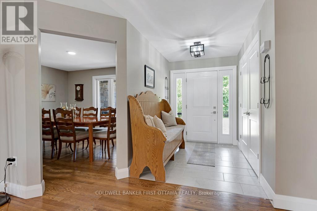 22 RIDEAU CROSSING CRESCENT