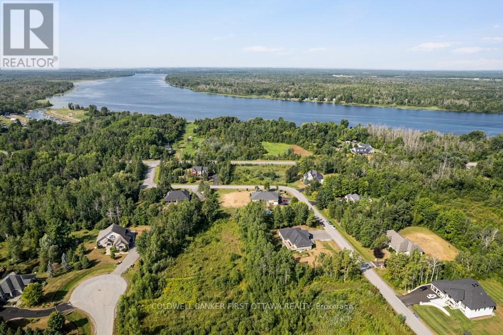 22 RIDEAU CROSSING CRESCENT