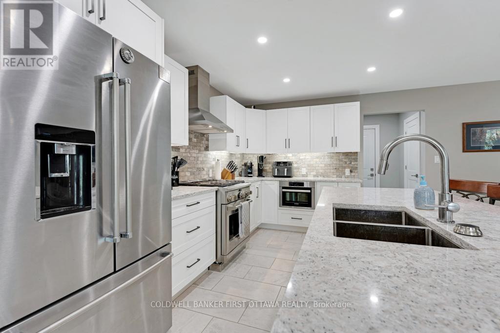 22 RIDEAU CROSSING CRESCENT