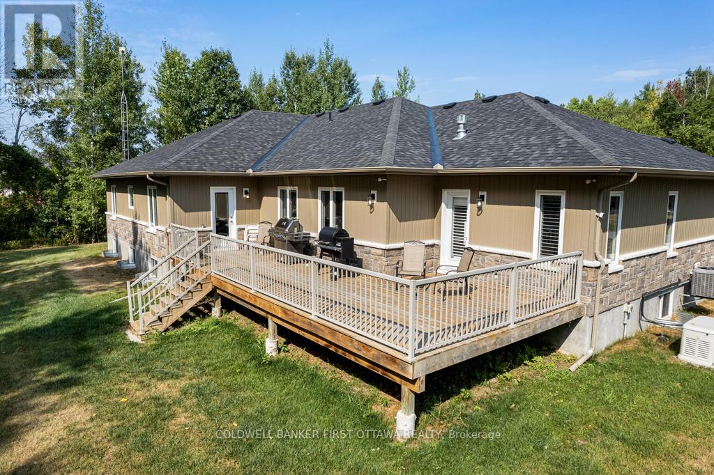 22 RIDEAU CROSSING CRESCENT