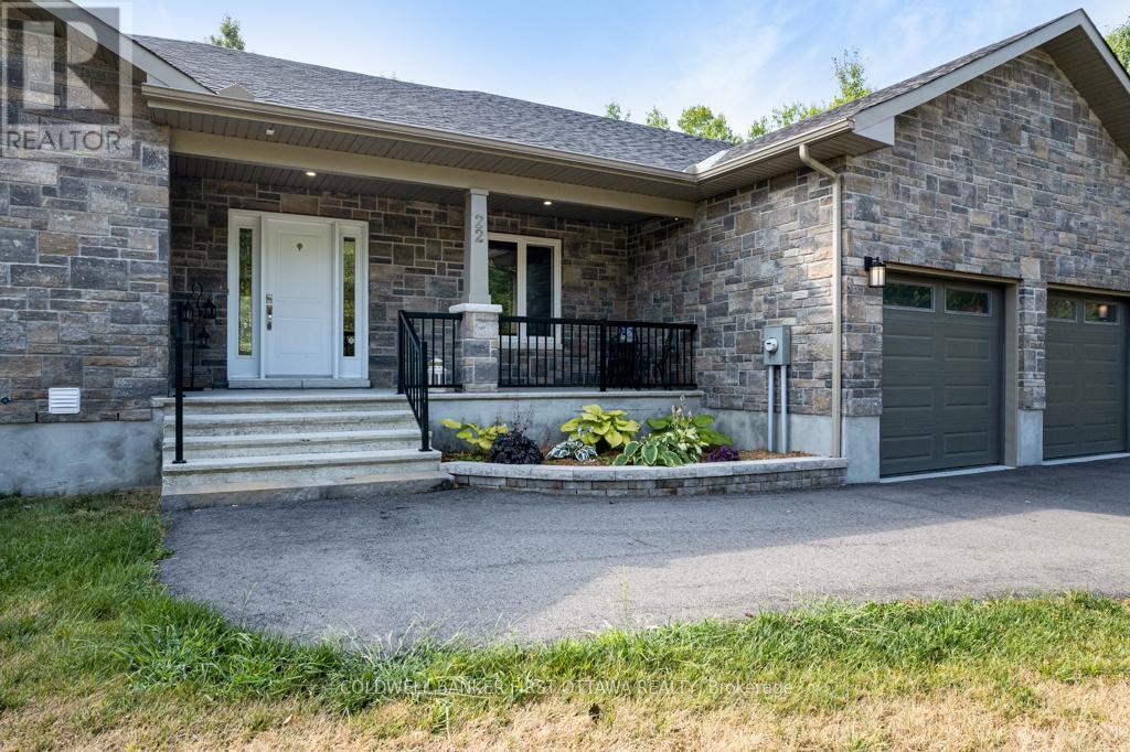 22 RIDEAU CROSSING CRESCENT