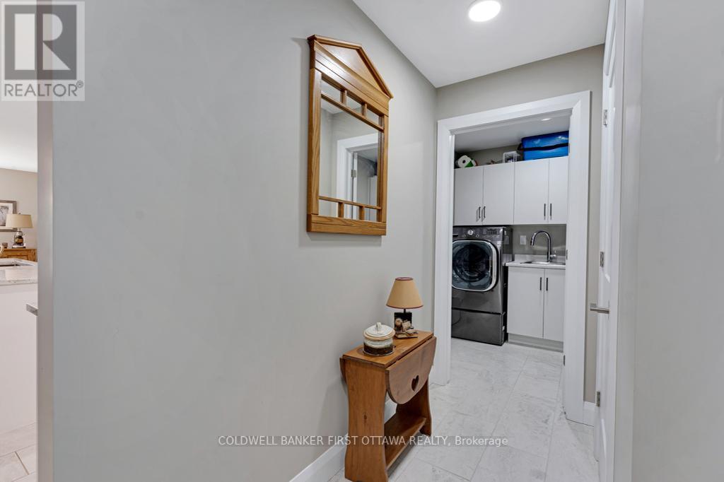 22 RIDEAU CROSSING CRESCENT