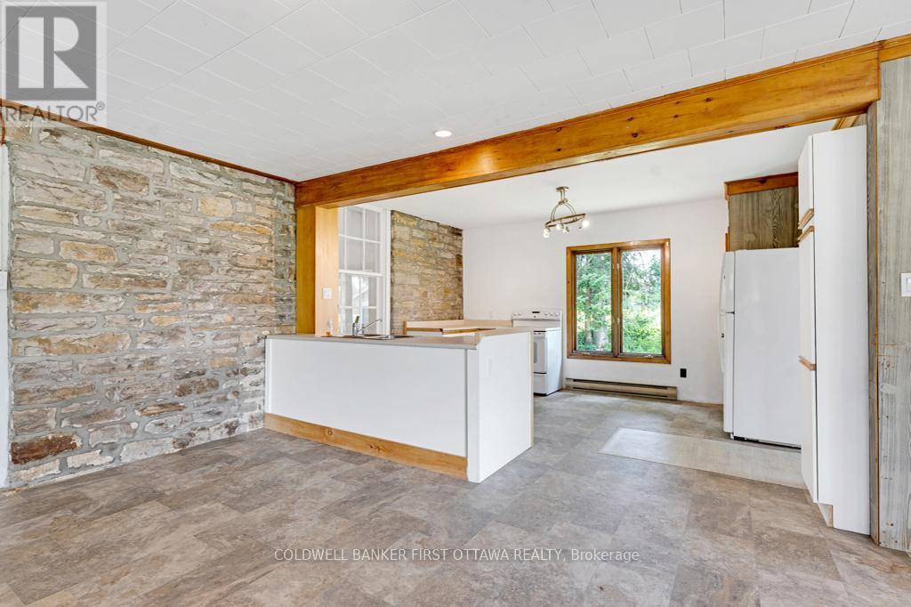 2565 CHRISTIE LAKE ROAD