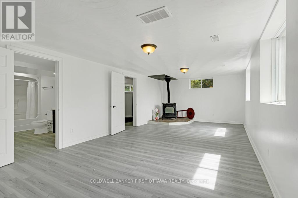 467 LAKE ELOIDA ROAD