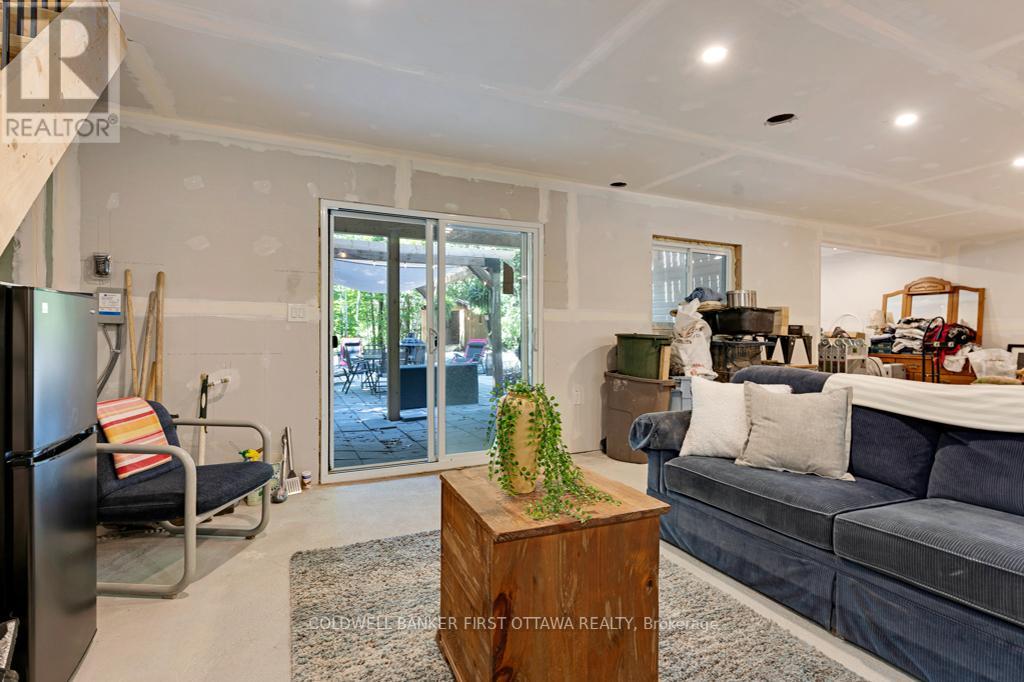 4031 BOLINGBROKE ROAD