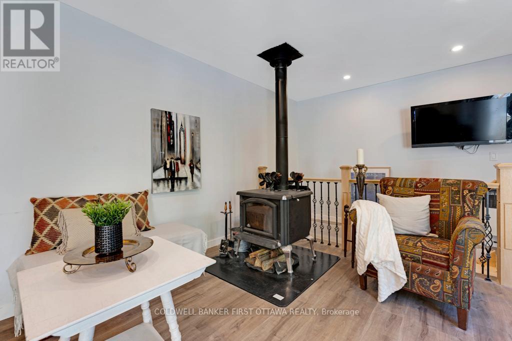 4031 BOLINGBROKE ROAD