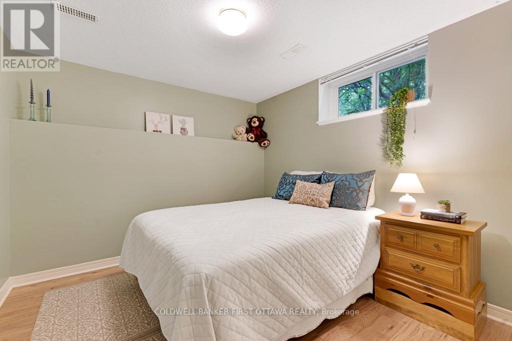 1556 DRUMMOND CONC 10A